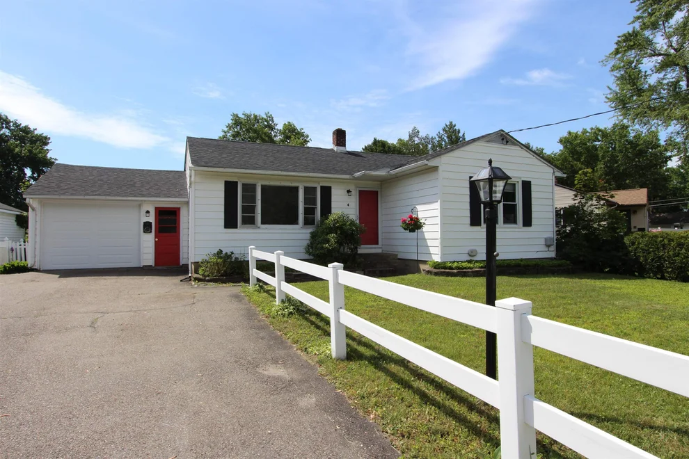 Unit for sale at 4 Pine, Essex Junction, VT 05452