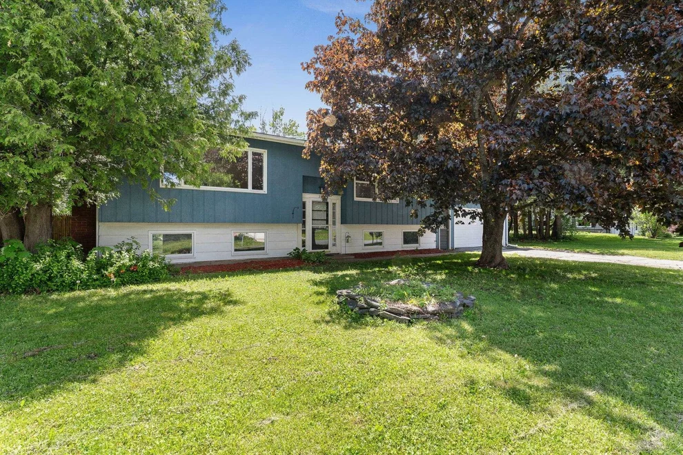Unit for sale at 29 Ridgewood, Barre Town, VT 05641