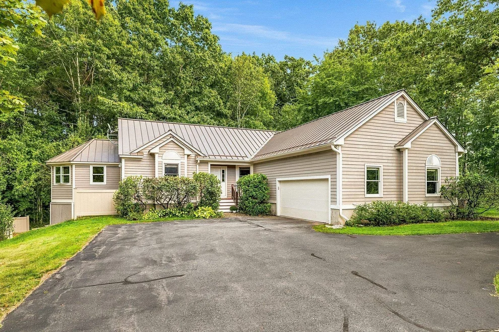 Unit for sale at 1 Mastin, Newmarket, NH 03857