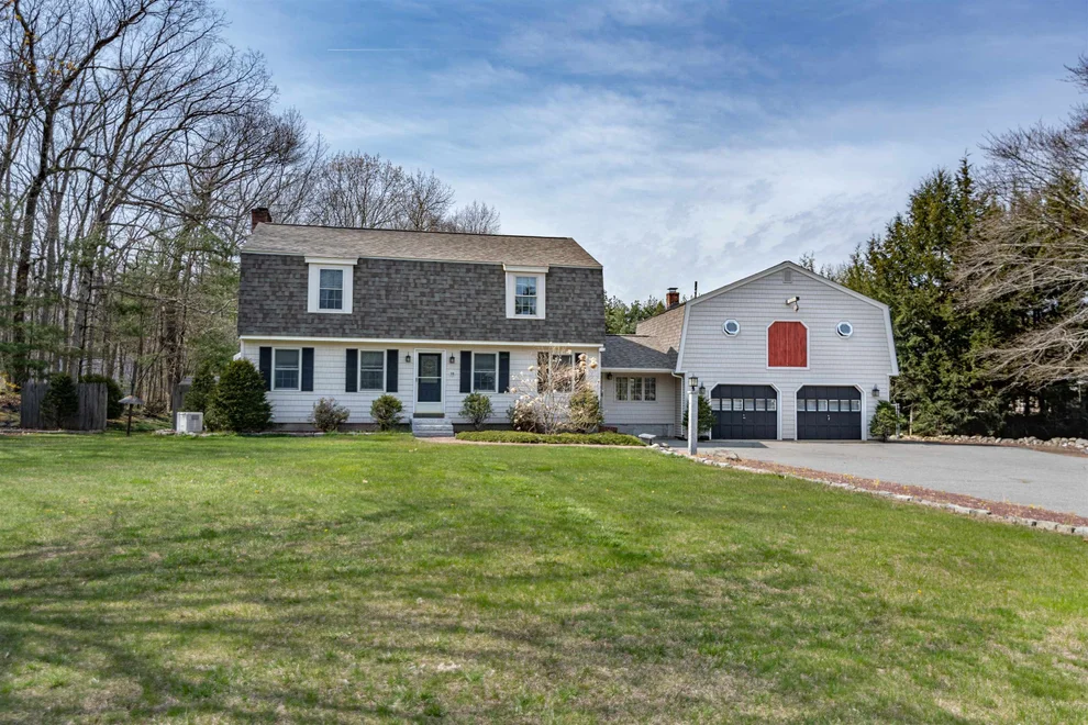 Unit for sale at 18 Smith Corner, Plaistow, NH 03865