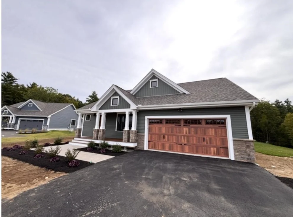 Unit for sale at 5 Byrne, Brentwood, NH 03833