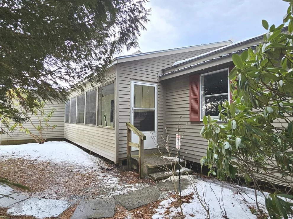 Unit for sale at 5272 Spear, Shelburne, VT 05482