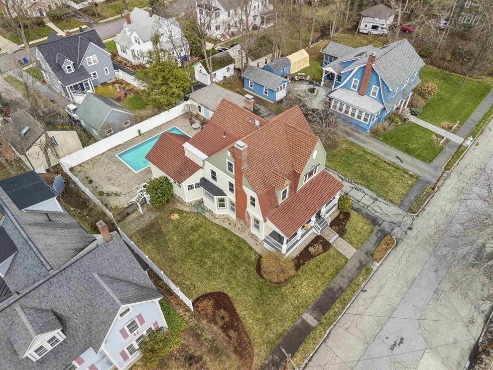 Unit for sale at 944 Chestnut, Manchester, NH 03104