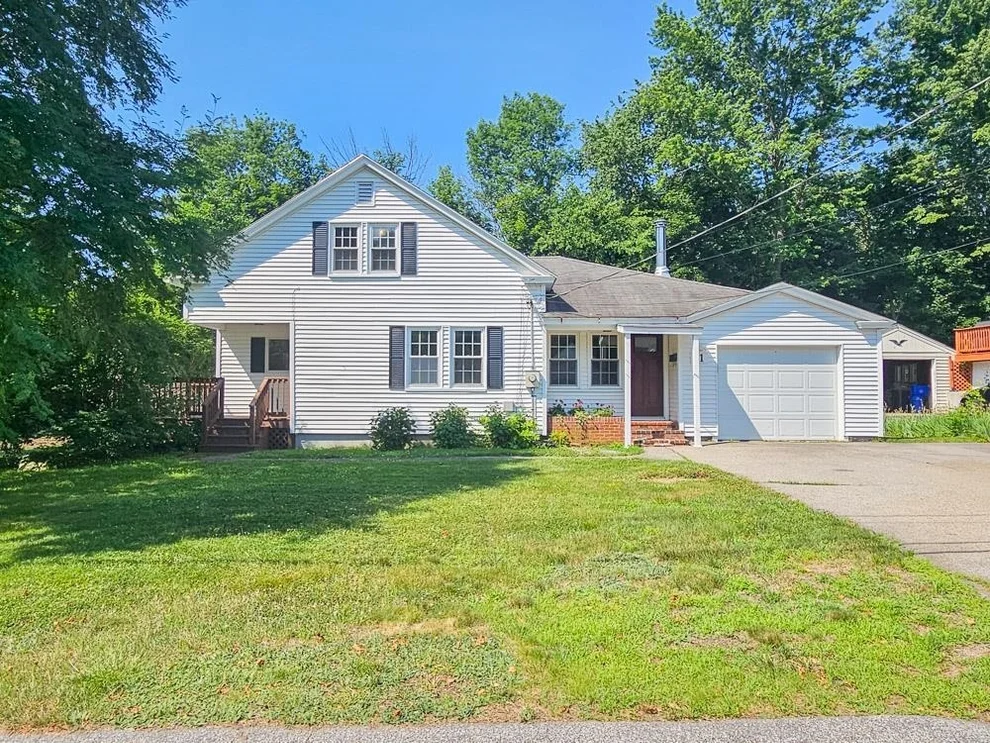 Unit for sale at 11 Nash, Somersworth, NH 03878