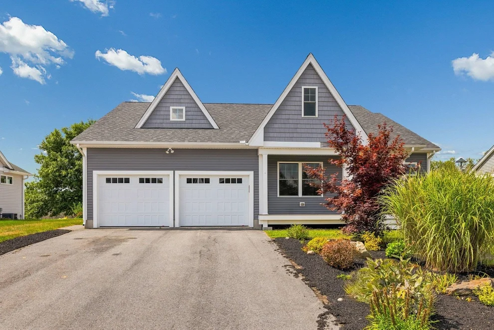 Unit for sale at 48 Sunningdale, Somersworth, NH 03878