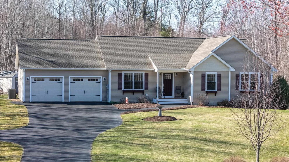 Unit for sale at 22 High Meadow, Deerfield, NH 03037