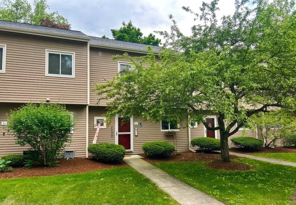 Unit for sale at A2 Stonehedge, South Burlington, VT 05403