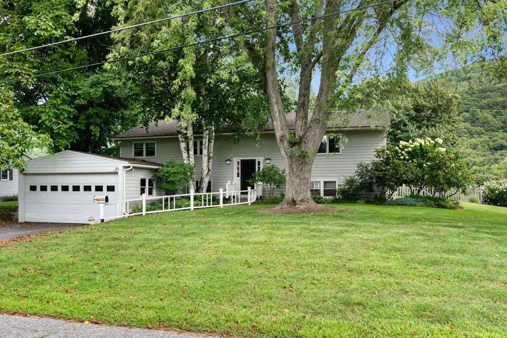 Unit for sale at 205 Wantastiquet, Brattleboro, VT 05301