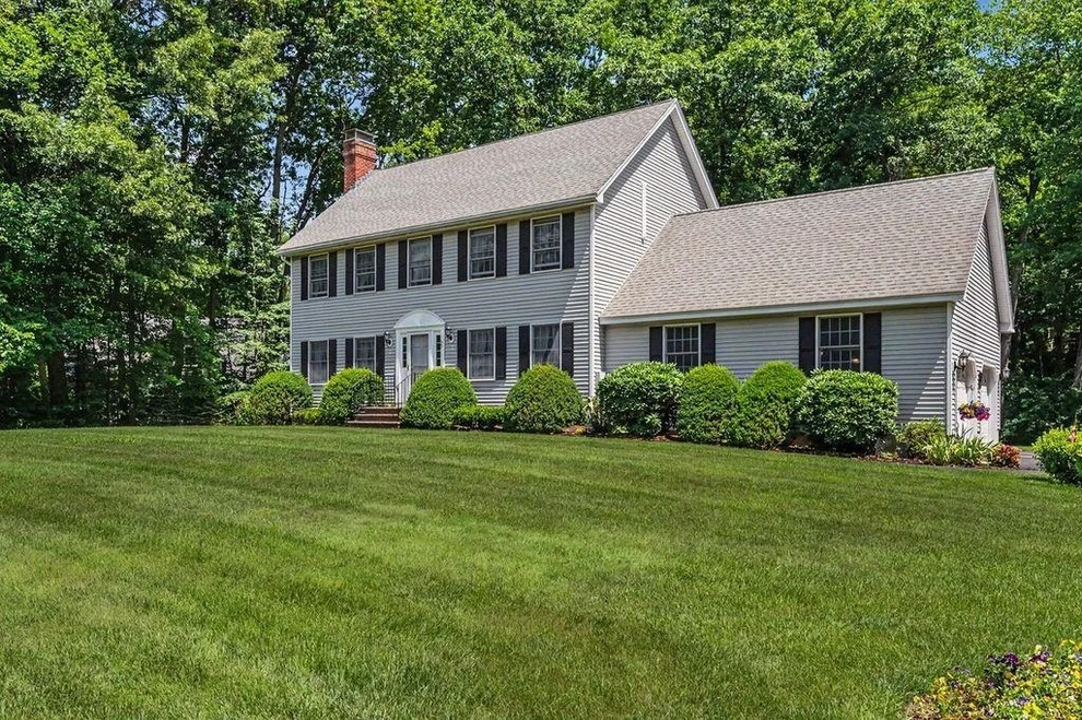 Unit for sale at 33 Colleen, Salem, NH 03079