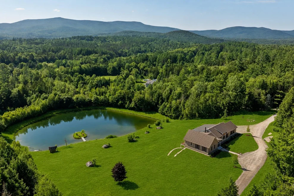 Unit for sale at 123 Nichols, Peru, VT 05152
