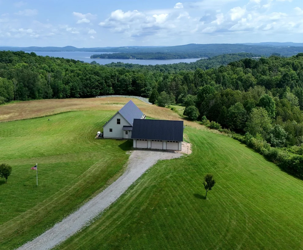 Unit for sale at 1293 City Farm, Newport Town, VT 05857