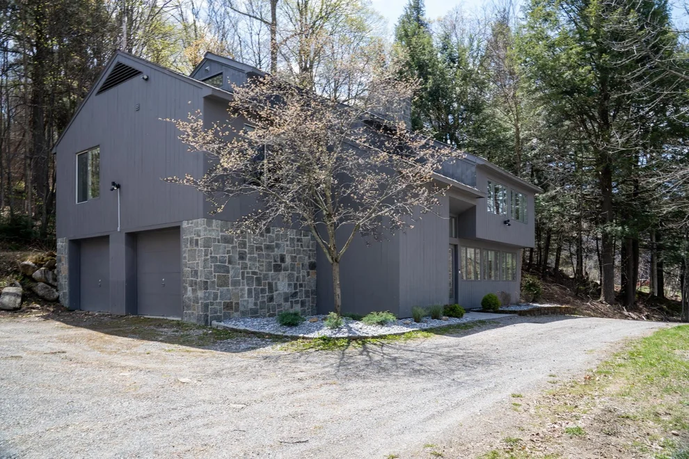 Unit for sale at 19 Maple Hill, Winhall, VT 05340