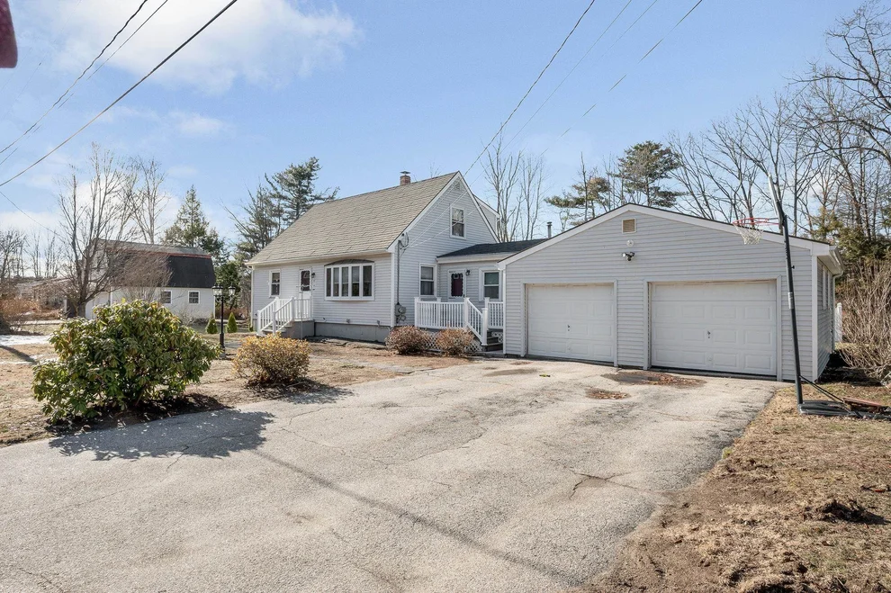 Unit for sale at 4 Paul, Derry, NH 03038