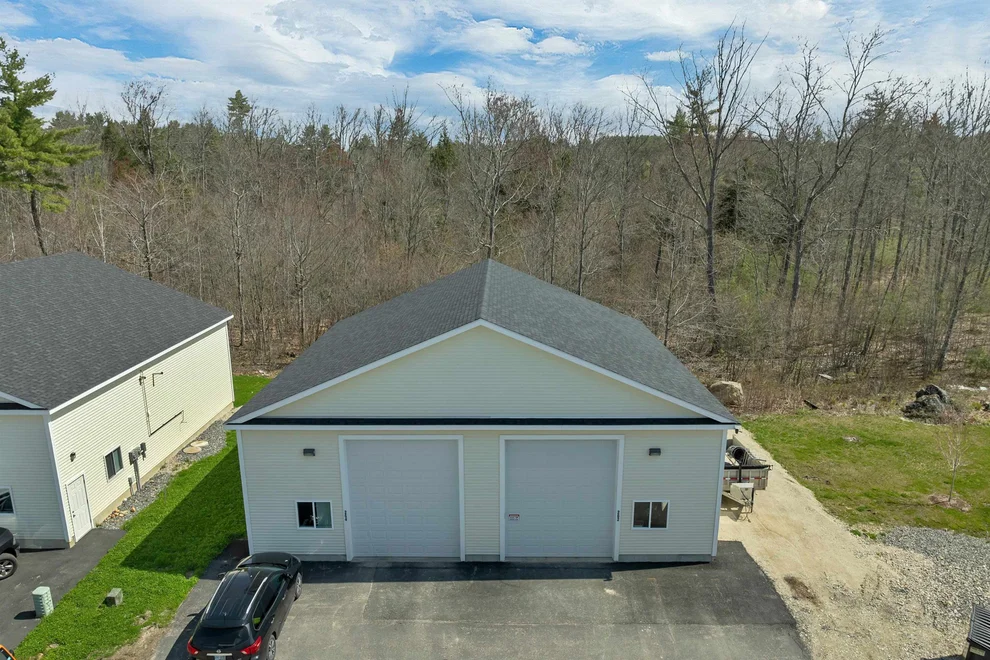 Unit for sale at 262/264 Isinglass, Barrington, NH 03825
