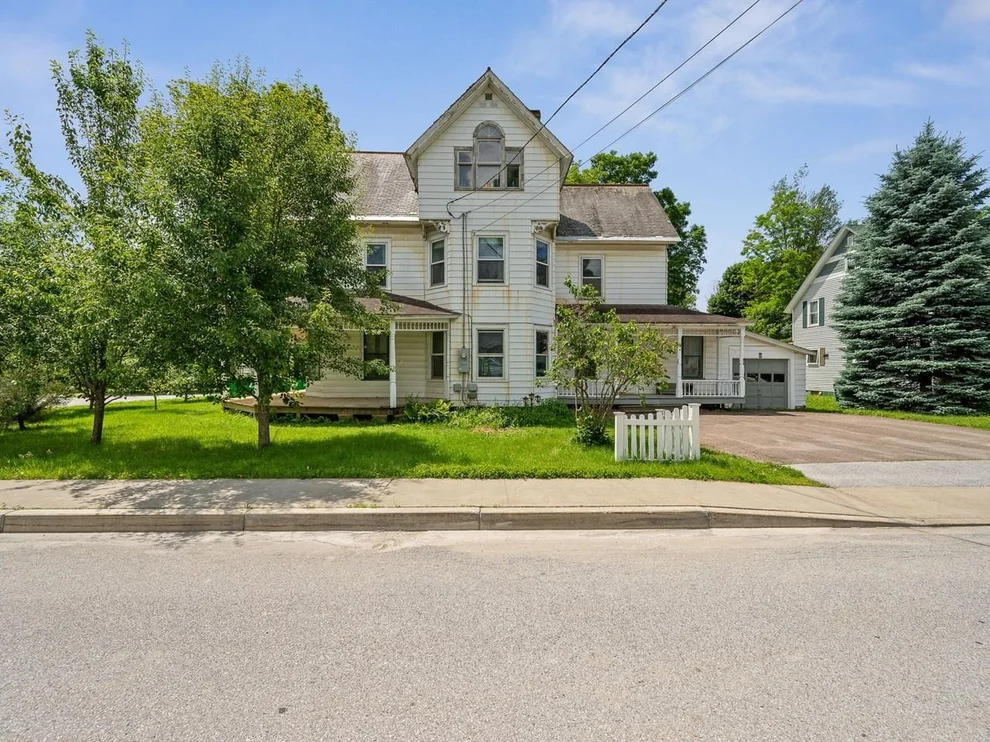Unit for sale at 14 Barlow, St. Albans City, VT 05478