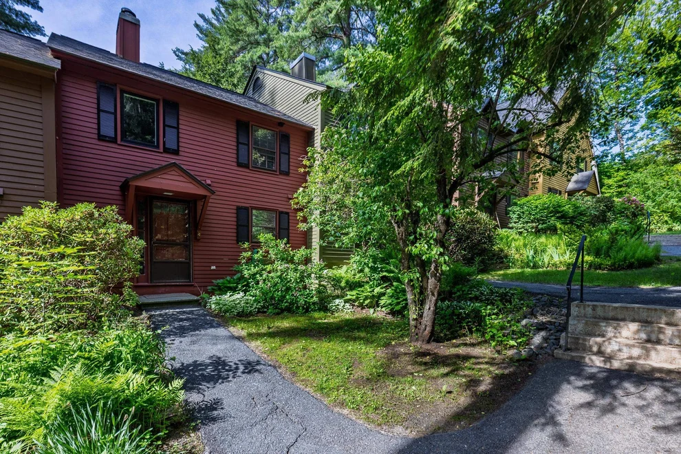 Unit for sale at 826 Hard, Hartford, VT 05059