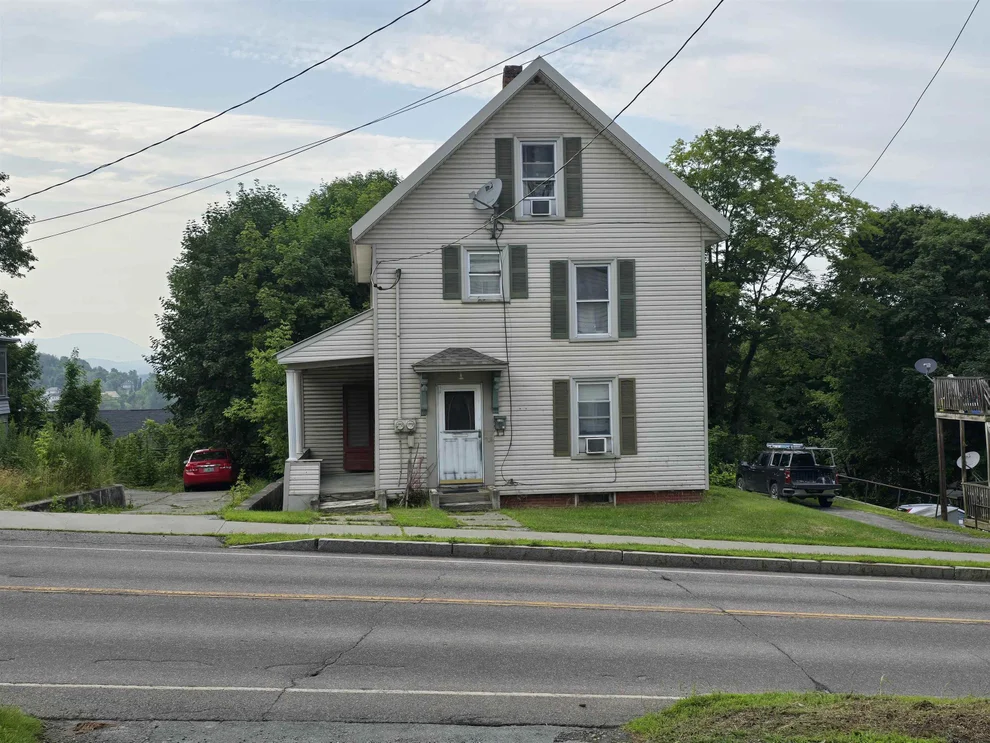 Unit for sale at 110 Pleasant, Newport City, VT 05855