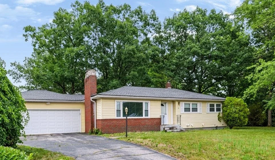 Unit for sale at 12 Wheaton, Nashua, NH 03063