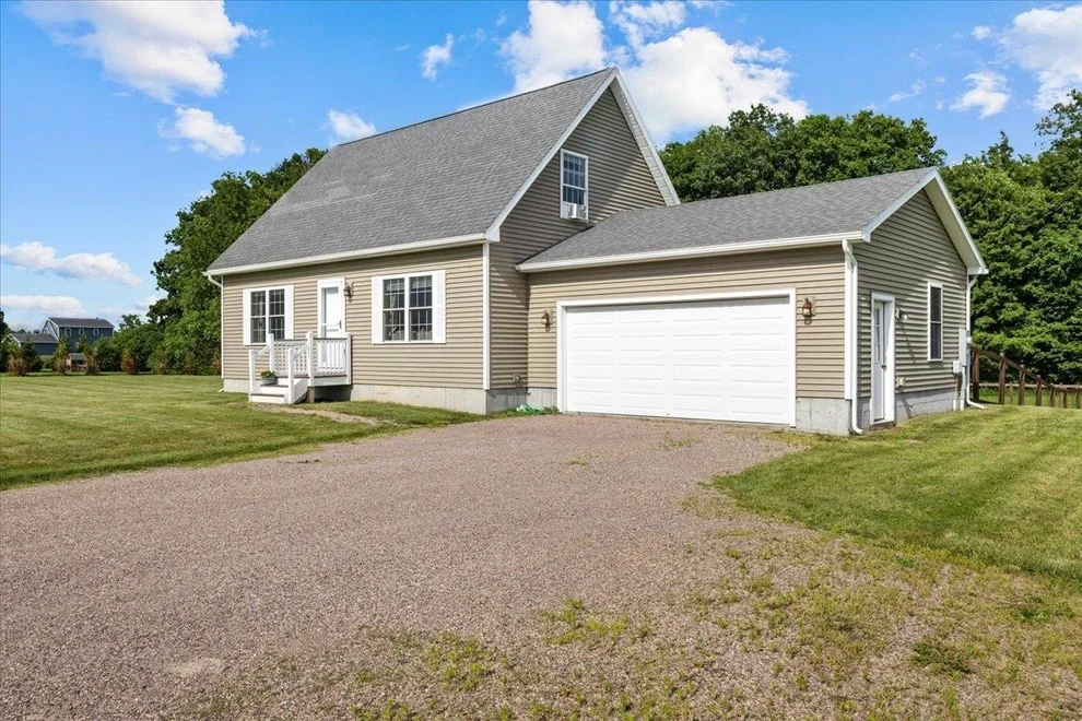 Unit for sale at 92 Reynolds, Grand Isle, VT 05458