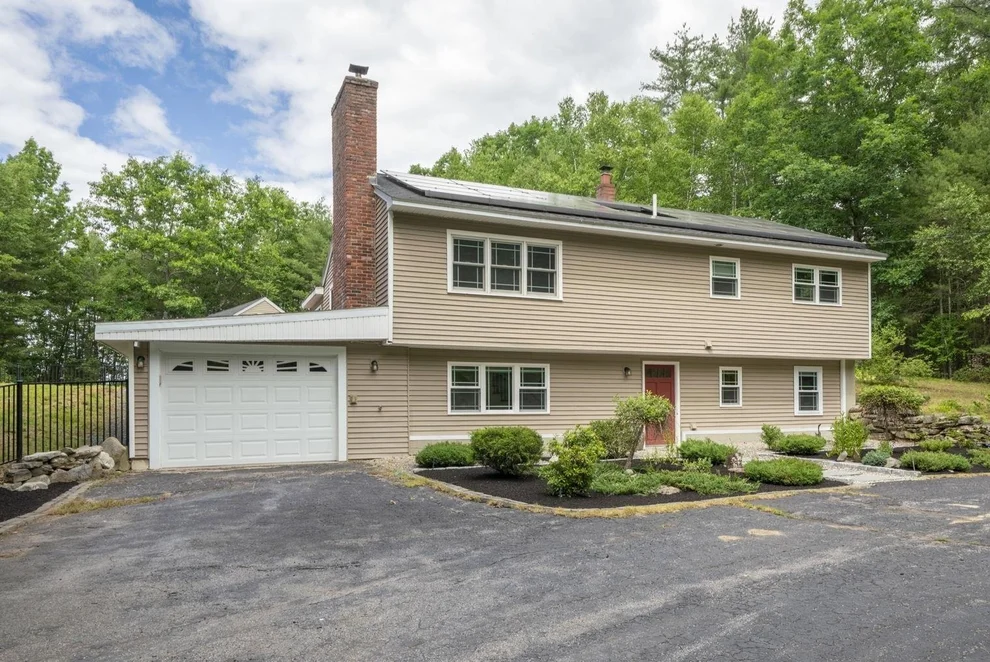 Unit for sale at 48 Witches Spring, Hollis, NH 03049
