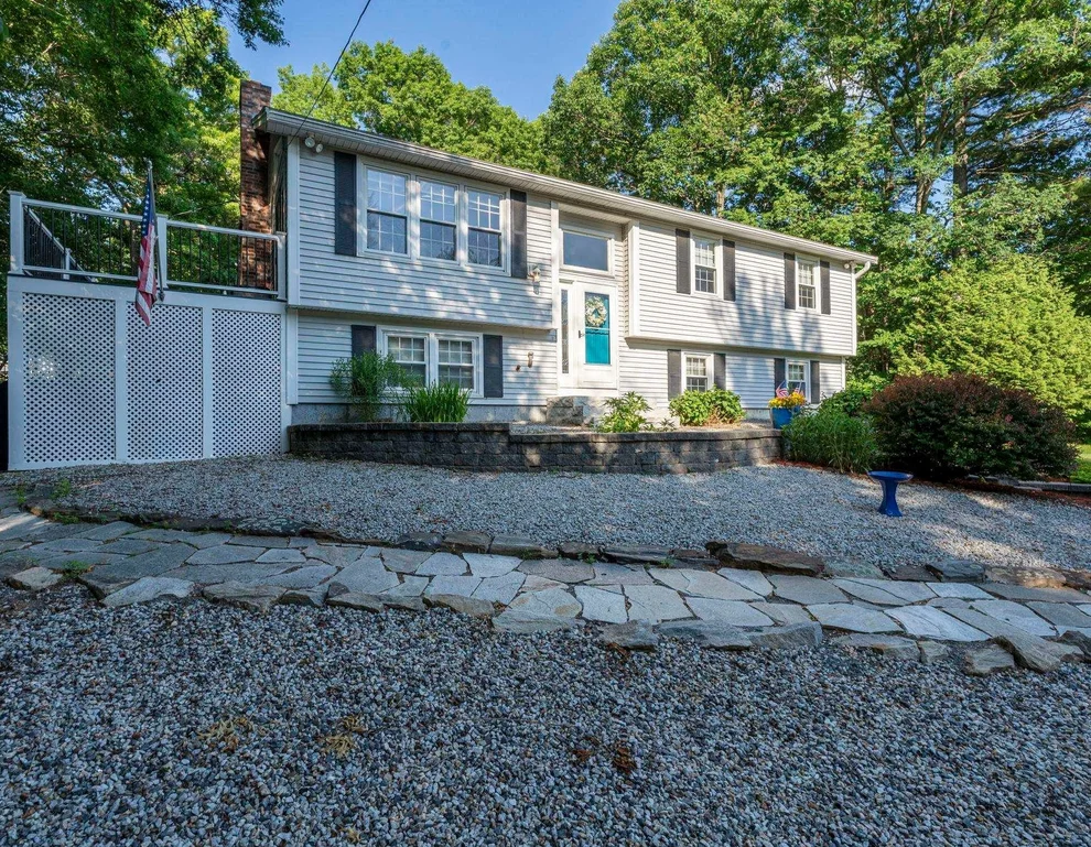 Unit for sale at 21 Emerald, Derry, NH 03038