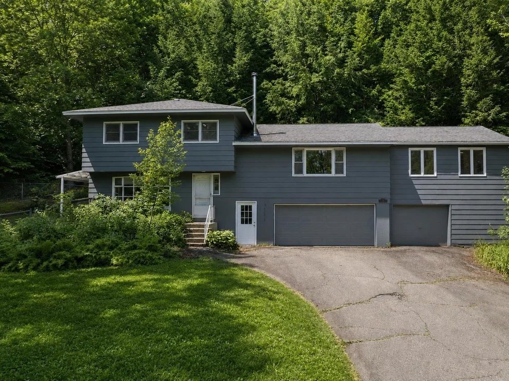 Unit for sale at 12 Ivy, Plymouth, NH 03264