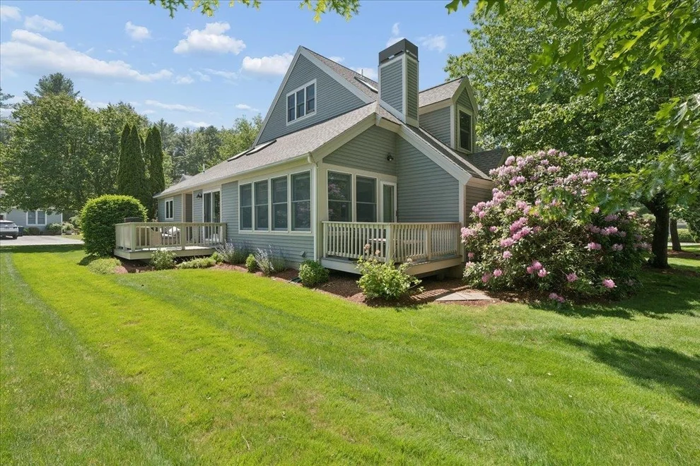 Unit for sale at 110 Hawthorne Village, Nashua, NH 03062