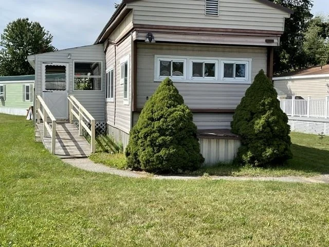 Unit for sale at 3 Willow, Exeter, NH 03833