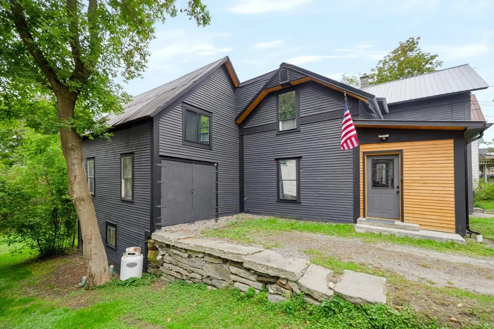 Unit for sale at 201 High, Barton, VT 05822