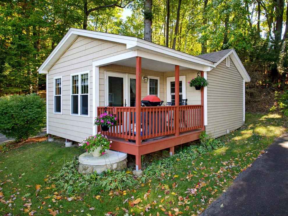 Unit for sale at 937 Weirs, Laconia, NH 03246