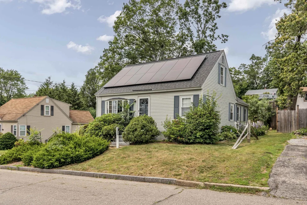 Unit for sale at 354 Seames, Manchester, NH 03103