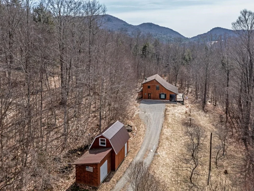 Unit for sale at 3520 Hinesburg Hollow, Starksboro, VT 05487