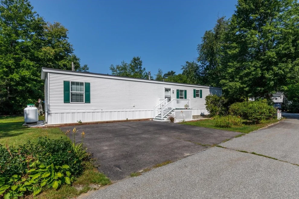 Unit for sale at 464 Boston Post, Amherst, NH 03031