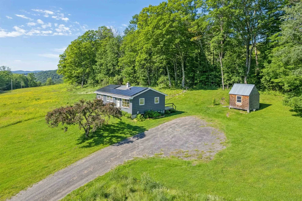 Unit for sale at 169 Whitney Hill, Tunbridge, VT 05077