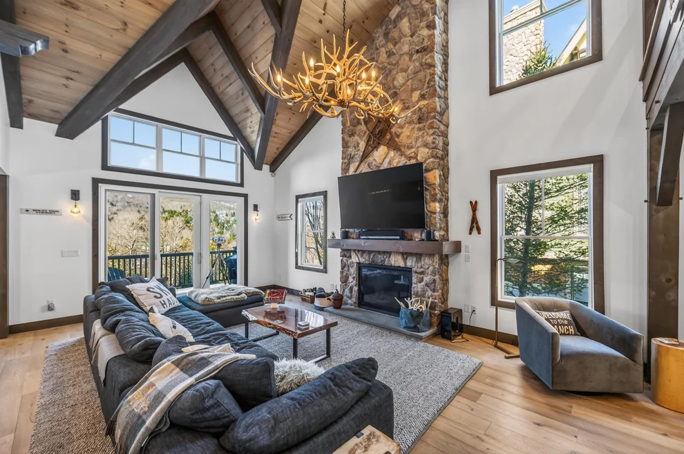 Unit for sale at 19B Boulder Ridge, Dover, VT 05356