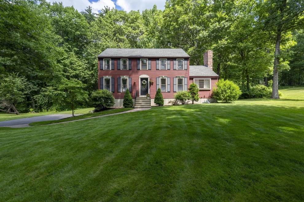 Unit for sale at 15 Brier, Derry, NH 03038