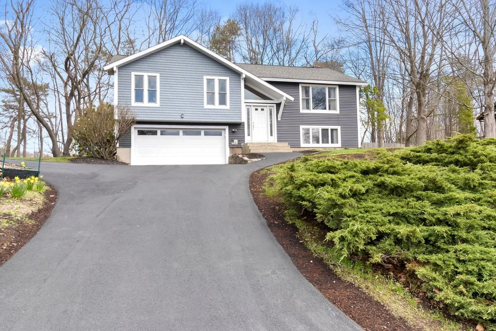 Unit for sale at 9 Onyx, Portsmouth, NH 03801