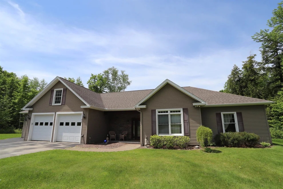 Unit for sale at 905 Dairninaka, Derby, VT 05829