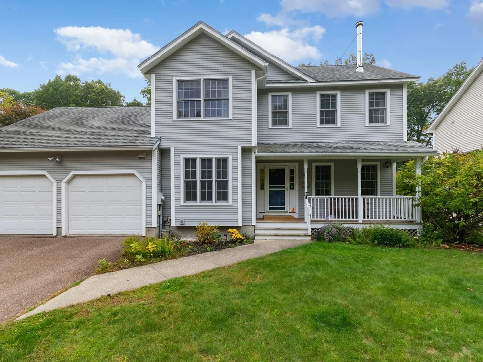 Unit for sale at 72 Grey Meadow, Burlington, VT 05408