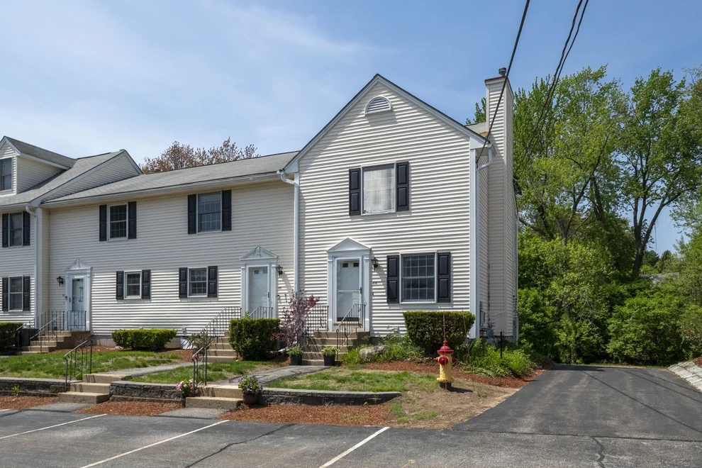Unit for sale at 44 Brook Hollow, Manchester, NH 03103