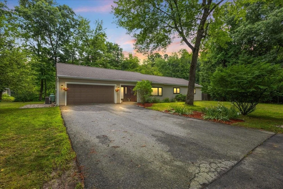 Unit for sale at 6 Fir, Merrimack, NH 03054