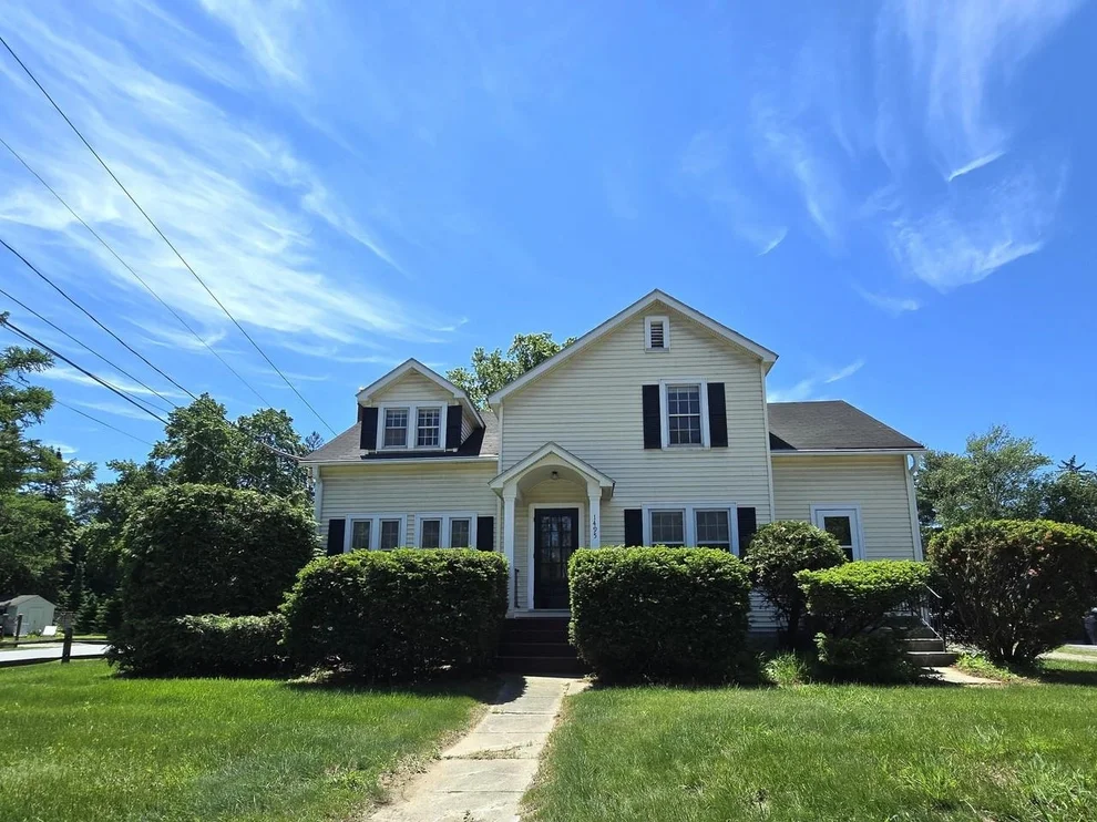 Unit for sale at 1495 Williston, South Burlington, VT 05403