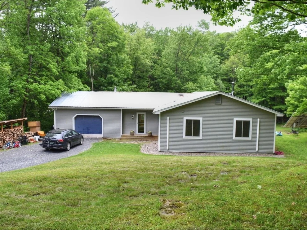 Unit for sale at 1555 Texas Hill, Huntington, VT 05462