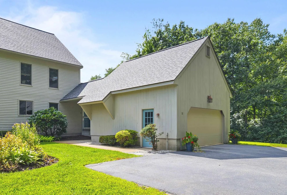 Unit for sale at 14 Veterans, Amherst, NH 03031