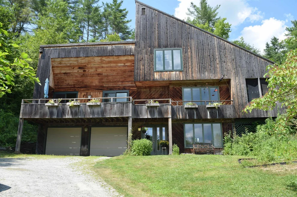 Unit for sale at 1123 Snipe Ireland, Richmond, VT 05477