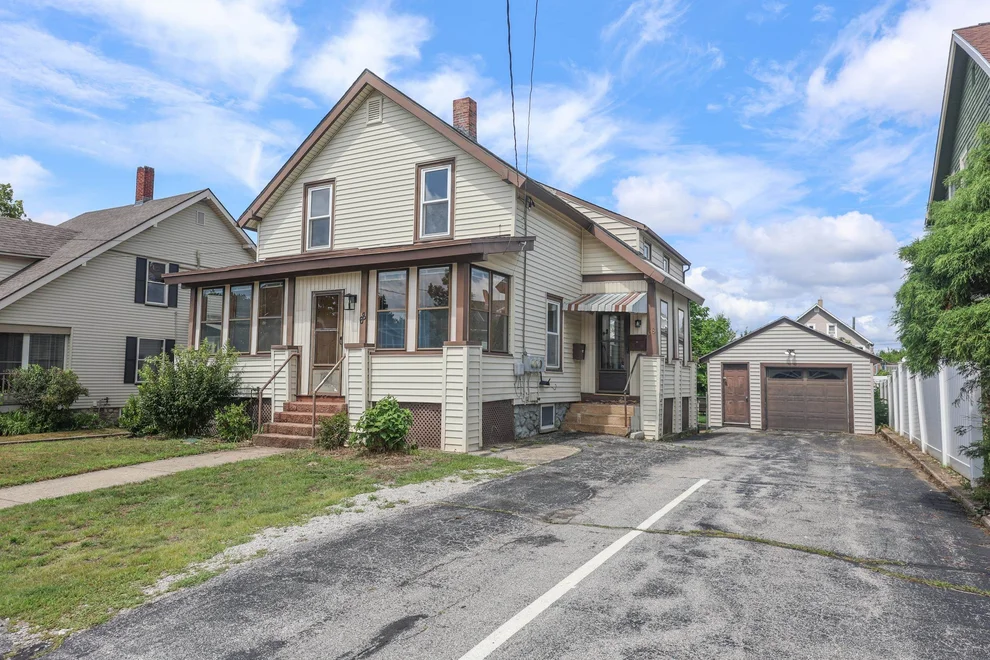 Unit for sale at 68 Oakdale, Manchester, NH 03103