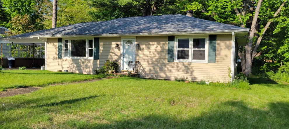Unit for sale at 4 Grant, Derry, NH 03038