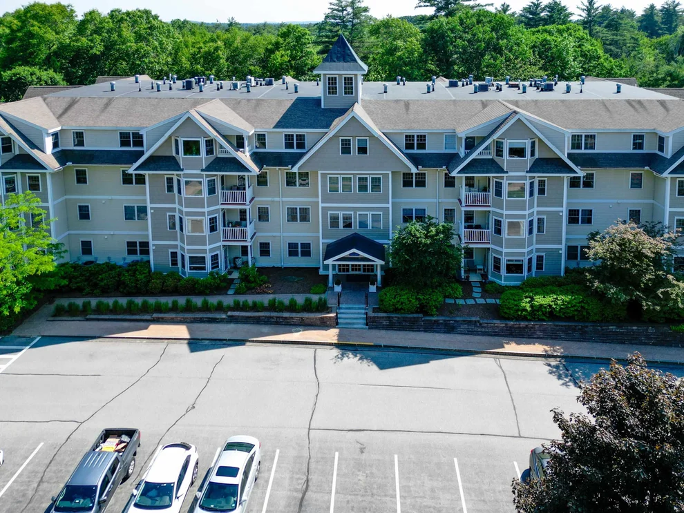 Unit for sale at 2 Sterling Hill, Exeter, NH 03833