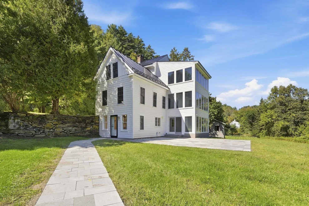 Unit for sale at 2033 South, Woodstock, VT 05091