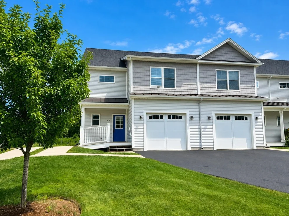 Unit for sale at 18 Freeman Woods, Essex, VT 05452